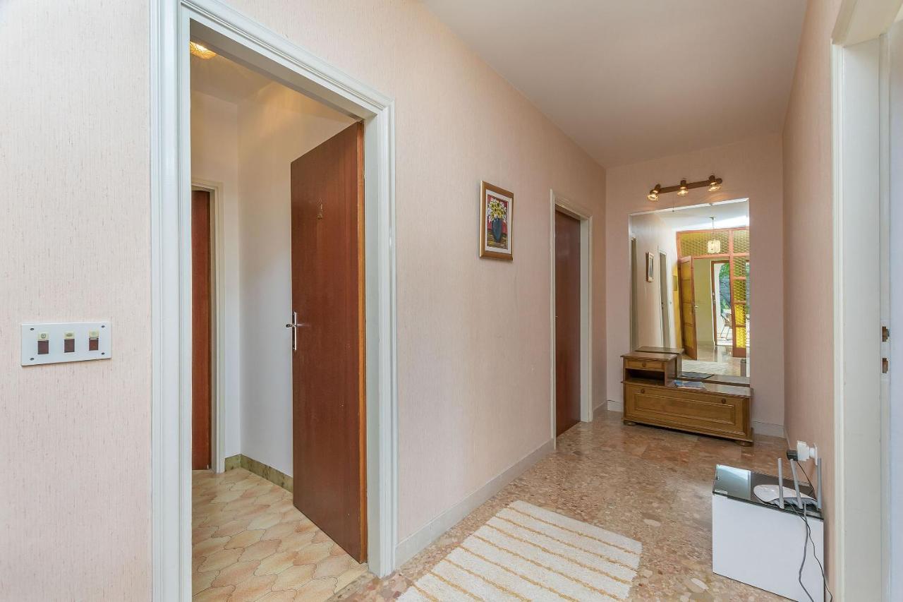 Apartments Clarus Mare Duce Exterior photo