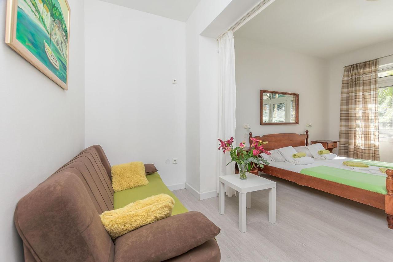 Apartments Clarus Mare Duce Exterior photo